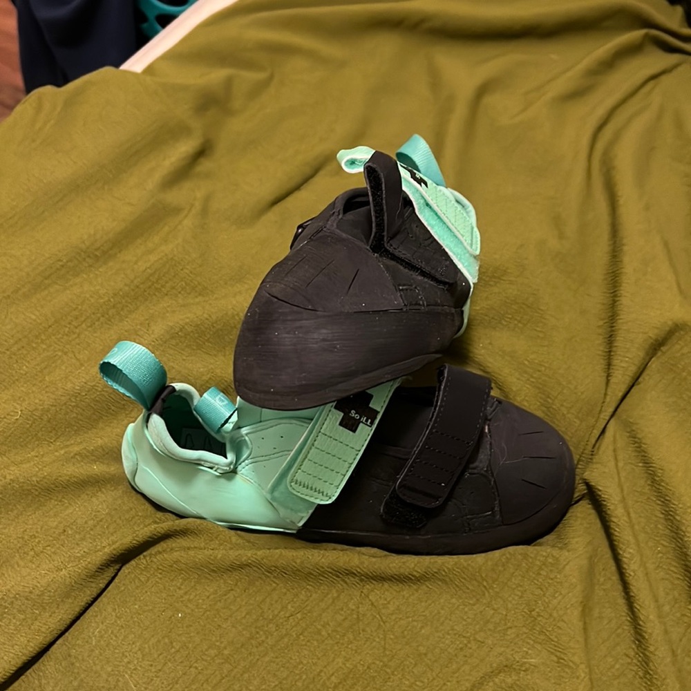 So iLL Street (LV) climbing shoes size 11 women’s
